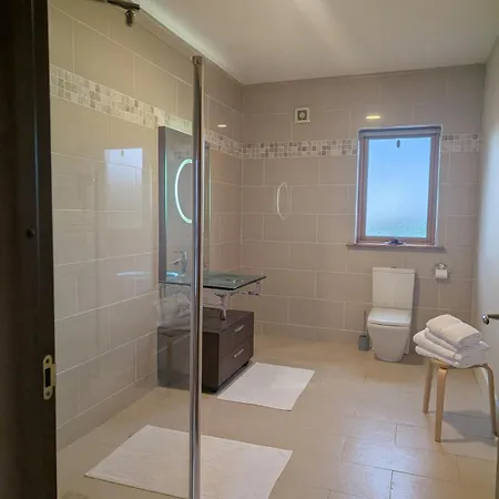 Two Bedroom With Views Of The Curragh *