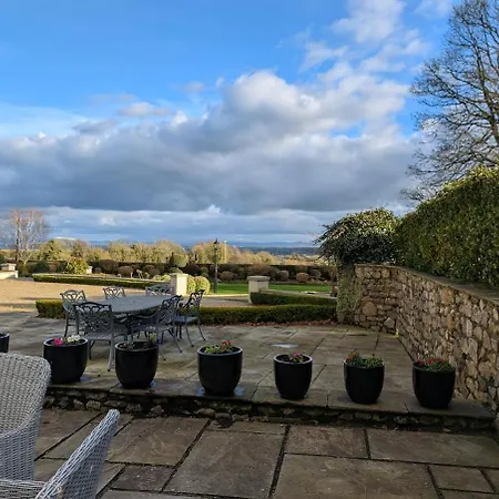 Two Bedroom With Views Of The Curragh Apartmán